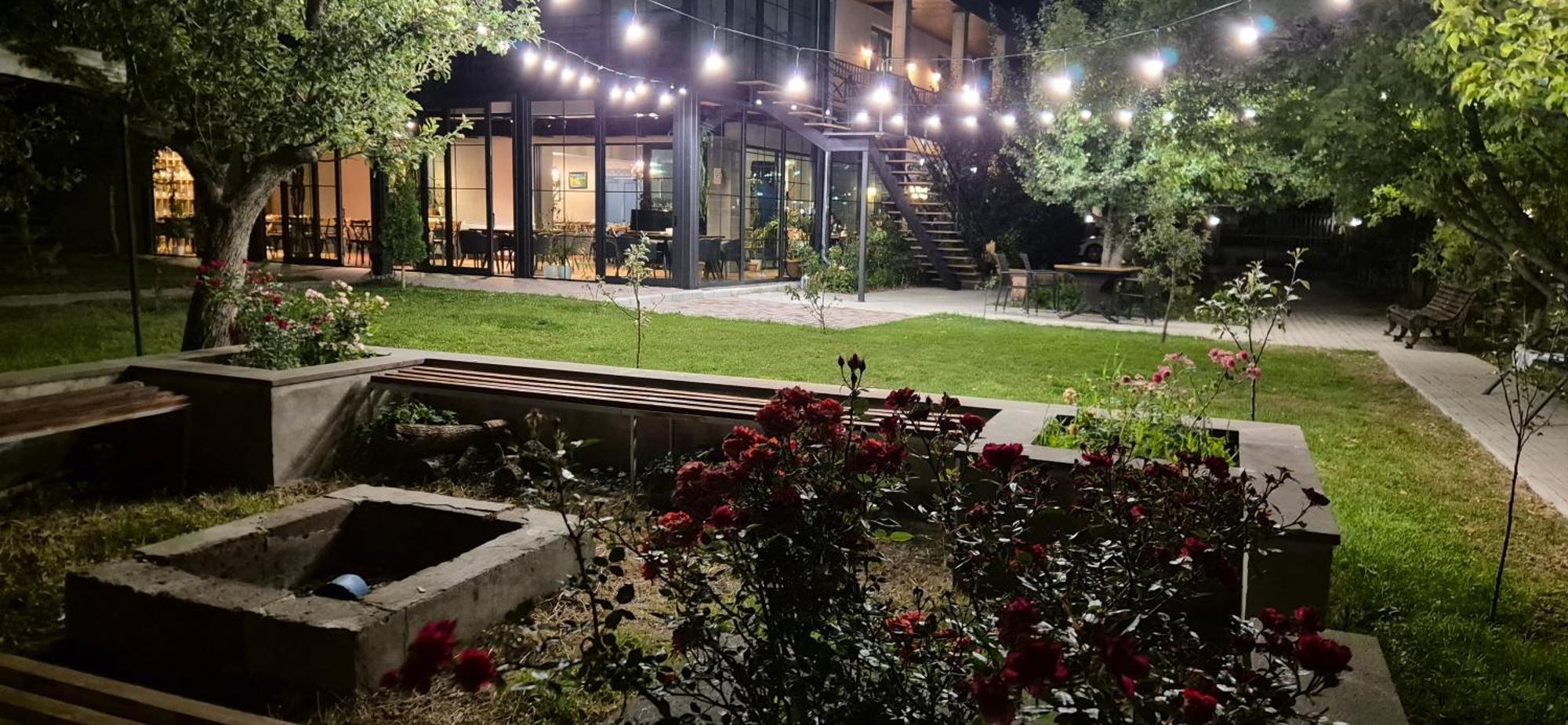 Tsaghkunk Chef House Hotel & Restaurant Sevan Exterior photo